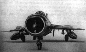 Истребитель-перехватчик МиГ-19П с РЛС РП-5 'Изумруд-5' и управляемым стабилизатором